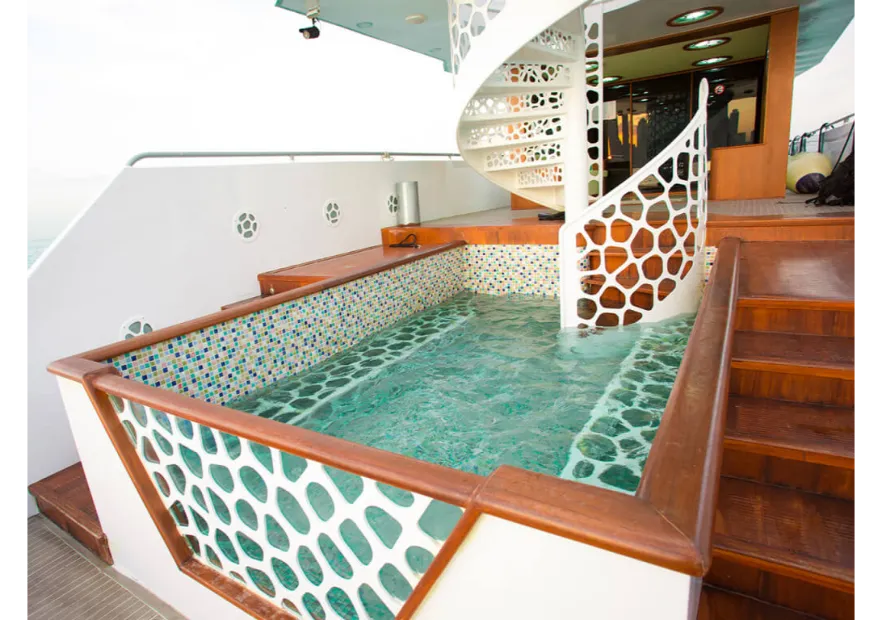 virgo yacht pool